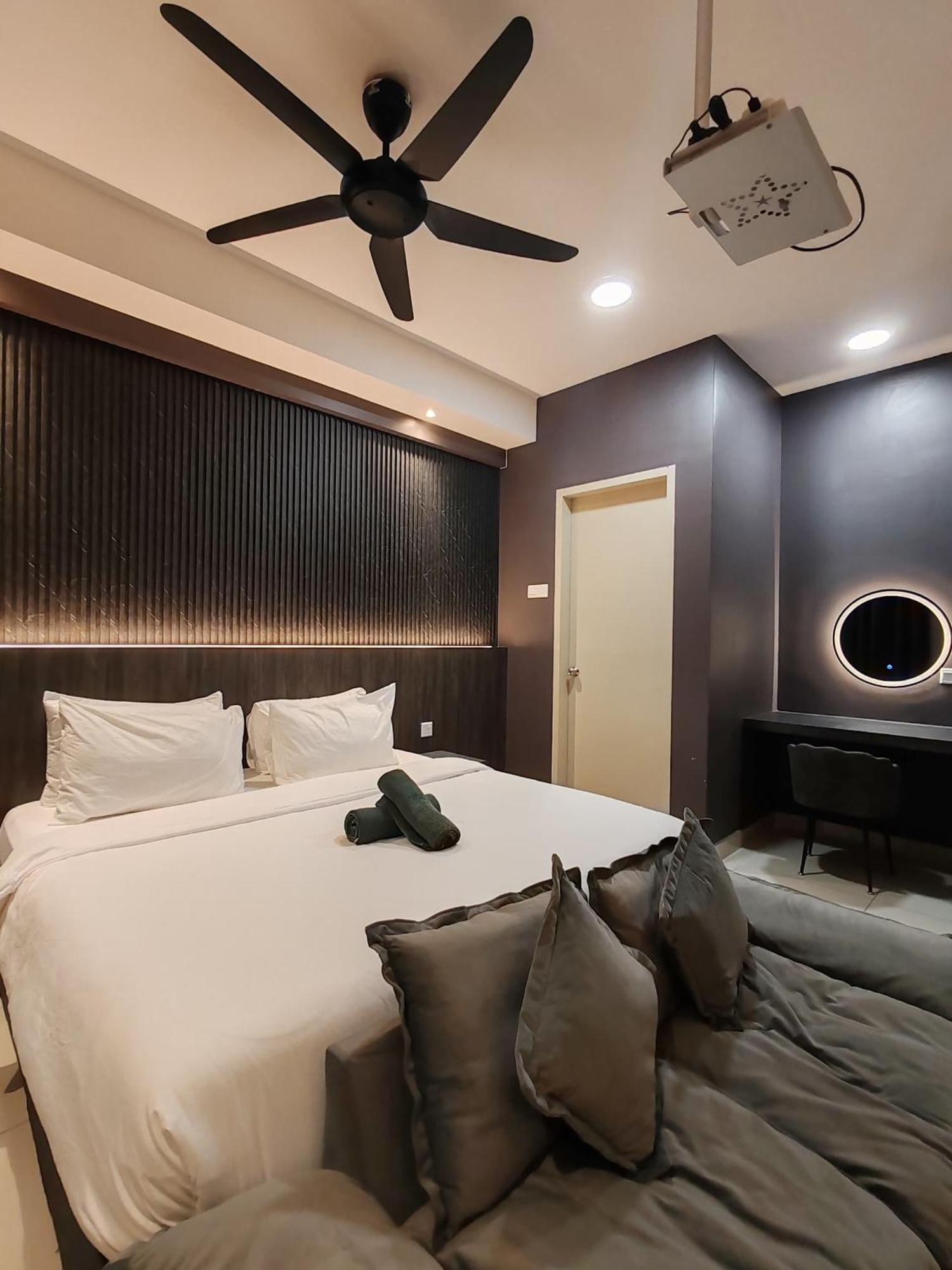 Luxury Couple Suites L Free Netflix L Massage Chair L Bathtub L Wifi 200Mbps L Town Area Bali Residence Malacca Kültér fotó